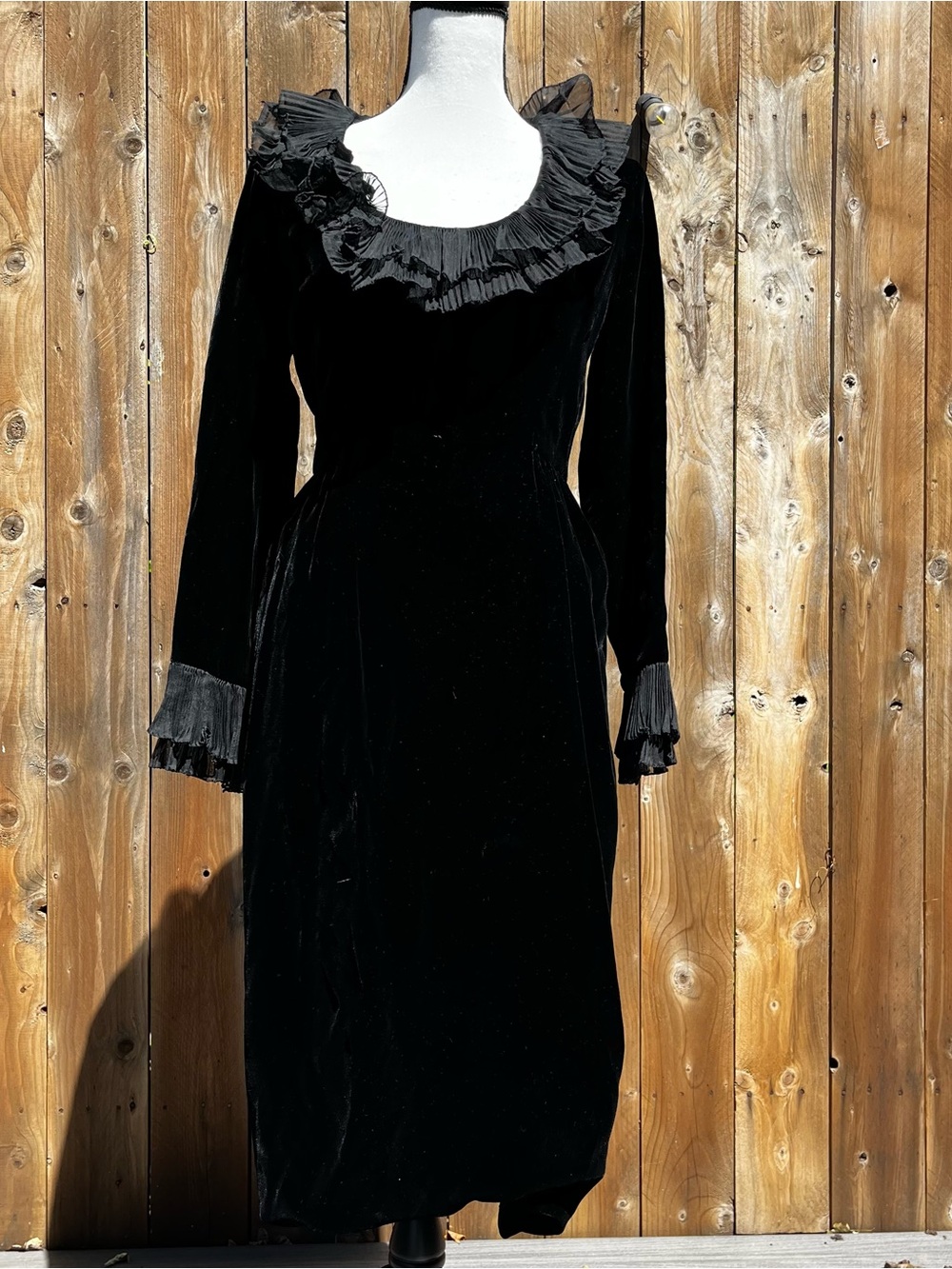 Vintage 80s Gothic Roger Milot for Fred Perlberg Black Velvet Ruffle-Trim Dress